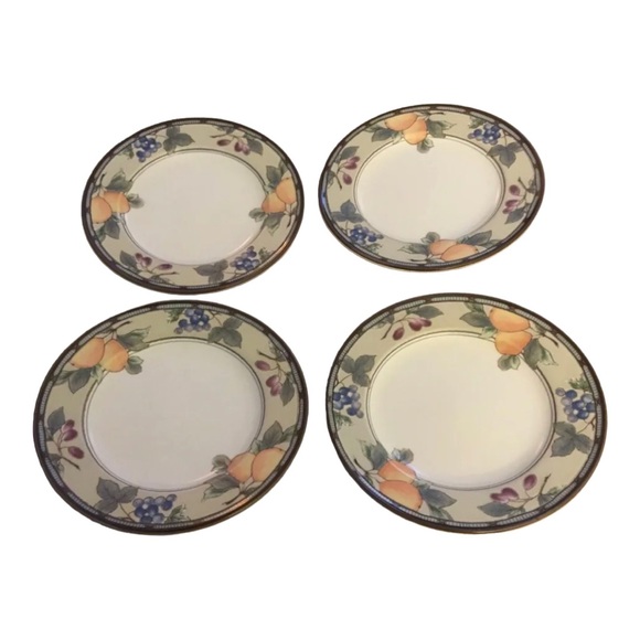 Mikasa Intaglio Garden Harvest Bread Plates (Lot of 4), 6.5”, Appetizer - Picture 1 of 2